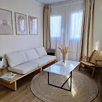The Secret Garden - فندق مبيت وإفطار كيستاي