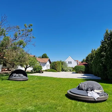 The Secret Garden - Bed & Breakfast