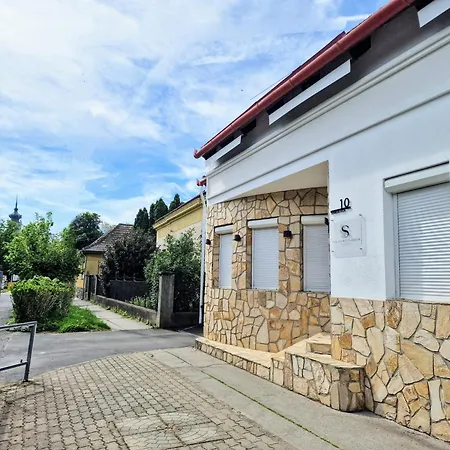 Bed & Breakfast The Secret Garden - 4*