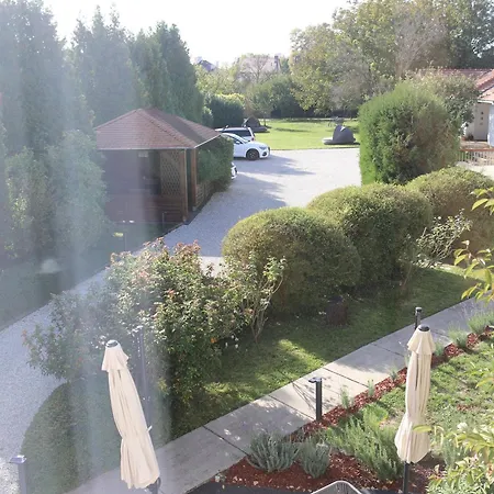 The Secret Garden - 4*