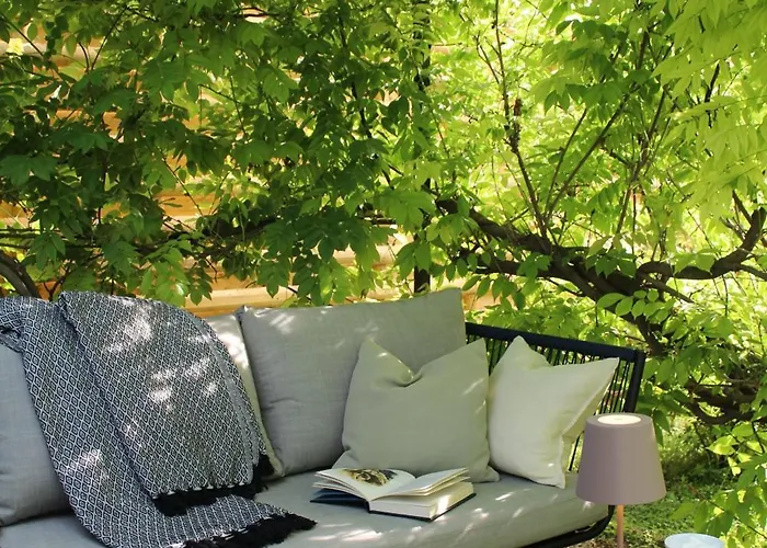 The Secret Garden - Bed & Breakfast