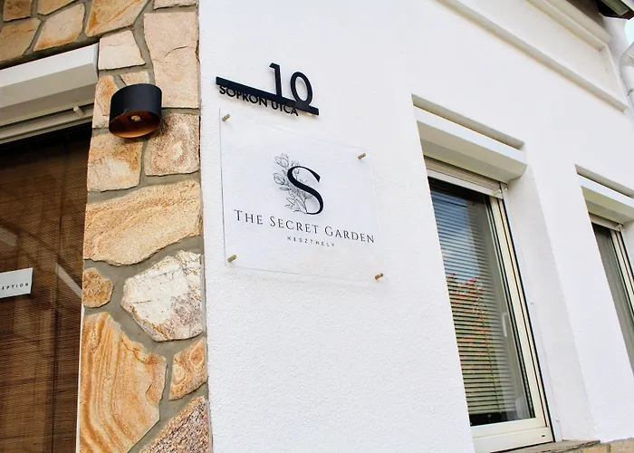 住宿加早餐酒店 The Secret Garden - 4*