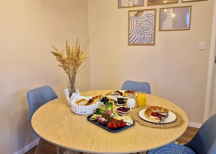 The Secret Garden - 4*